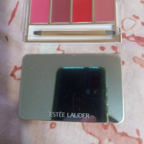 ESTEE LAUDER PURE COLOR ENVY SCULPTING LIPSTICK QUAD & MIRROR, TRAVEL SIZES 💖😊 - Picture 2 of 6